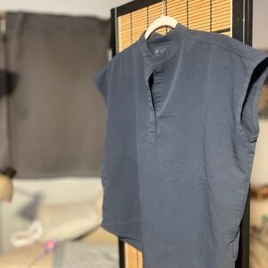 Figs Scrub Shirt and Jogger Pants  (Size S)